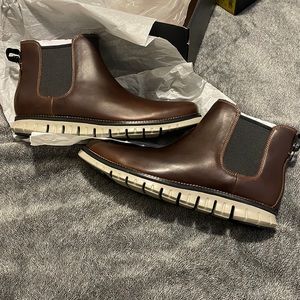 BRAND NEW ZeroGrand CHELSEA WATERPROOF BOOT sz. 10 M